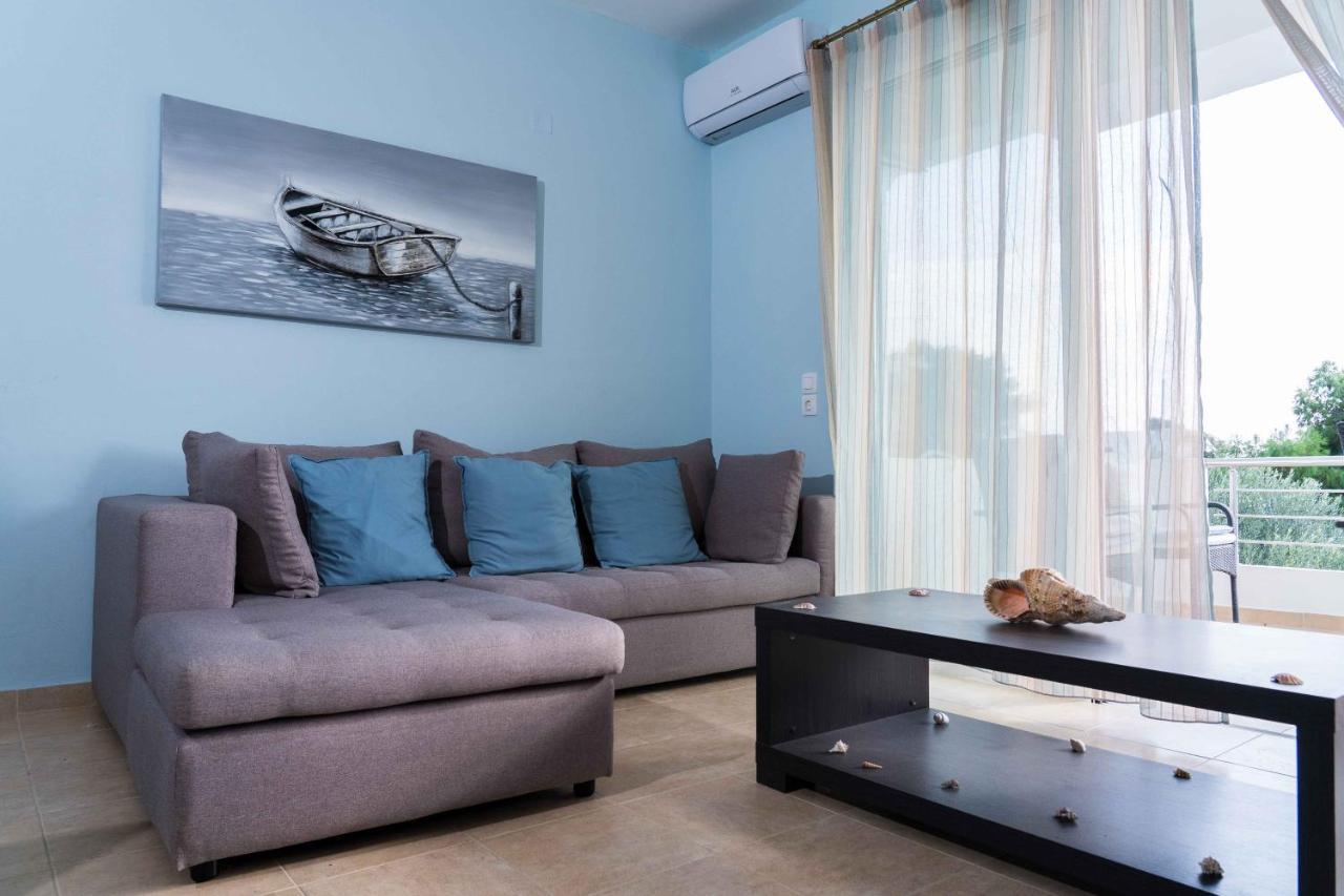 Seaside Apartments Kaloi Limenes Exterior photo
